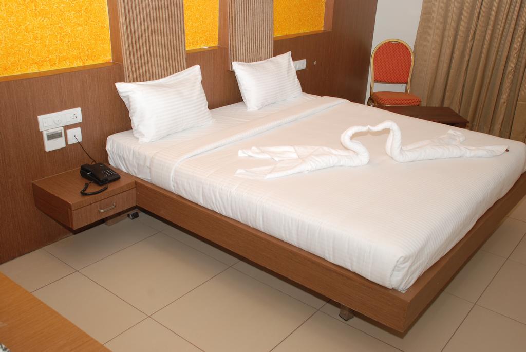 Hotel Pla Amrith Inn Tiruchirappalli エクステリア 写真