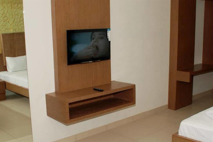 Hotel Pla Amrith Inn Tiruchirappalli エクステリア 写真